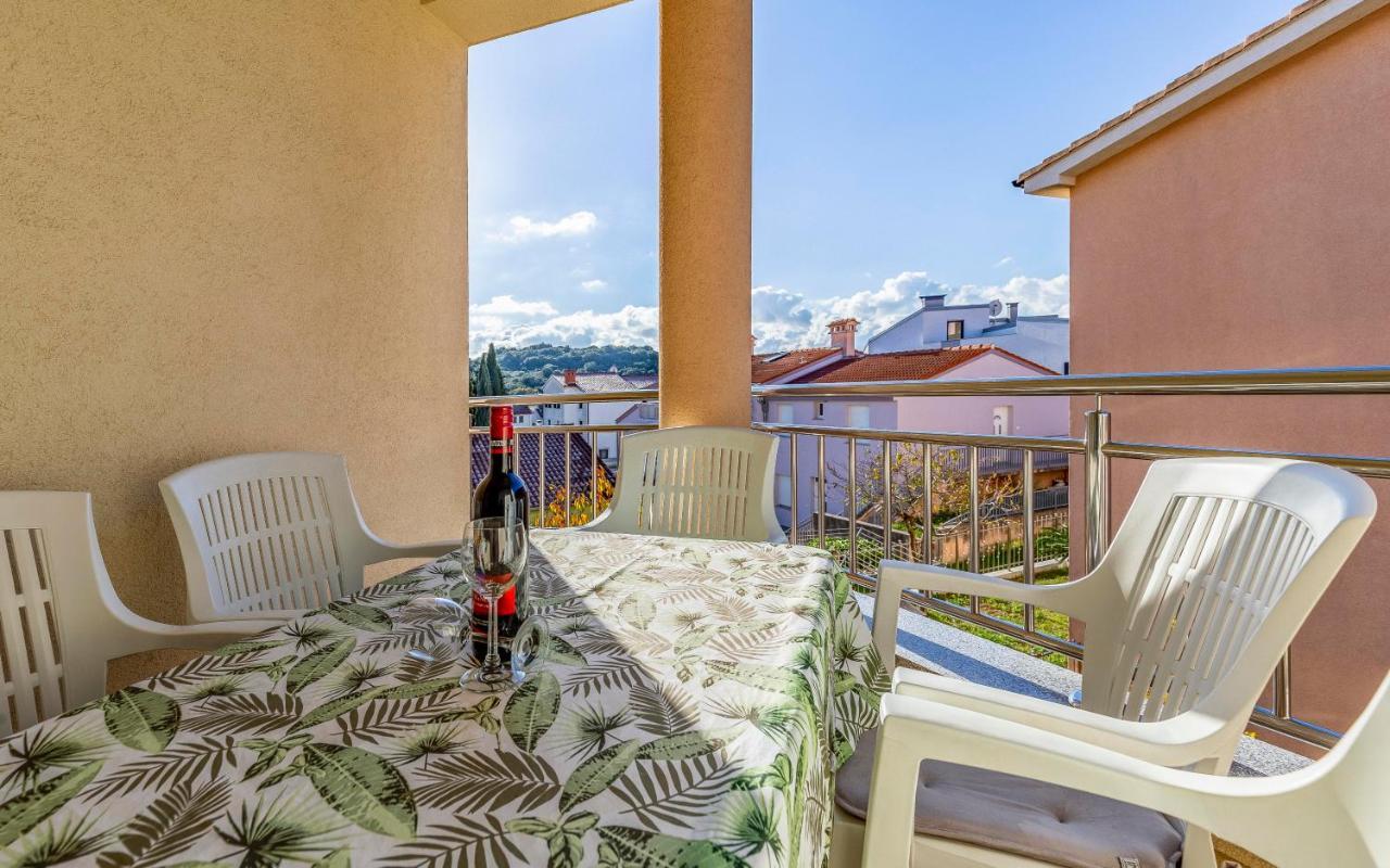 Istriensonne - Apartments Veruda Mit Grillterrasse Pula Eksteriør billede