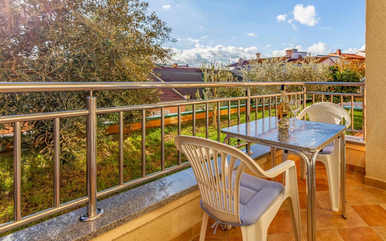 Istriensonne - Apartments Veruda Mit Grillterrasse Pula Eksteriør billede