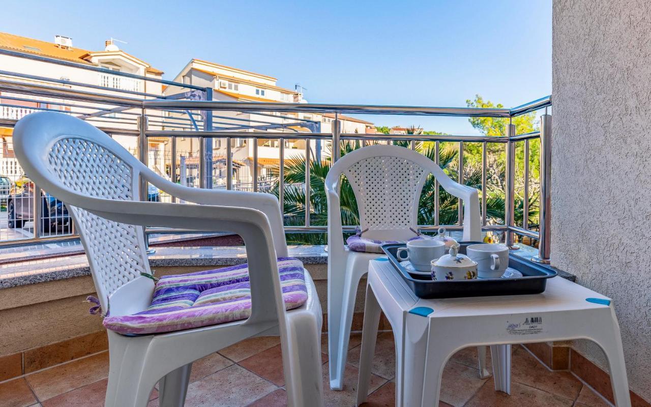 Istriensonne - Apartments Veruda Mit Grillterrasse Pula Eksteriør billede