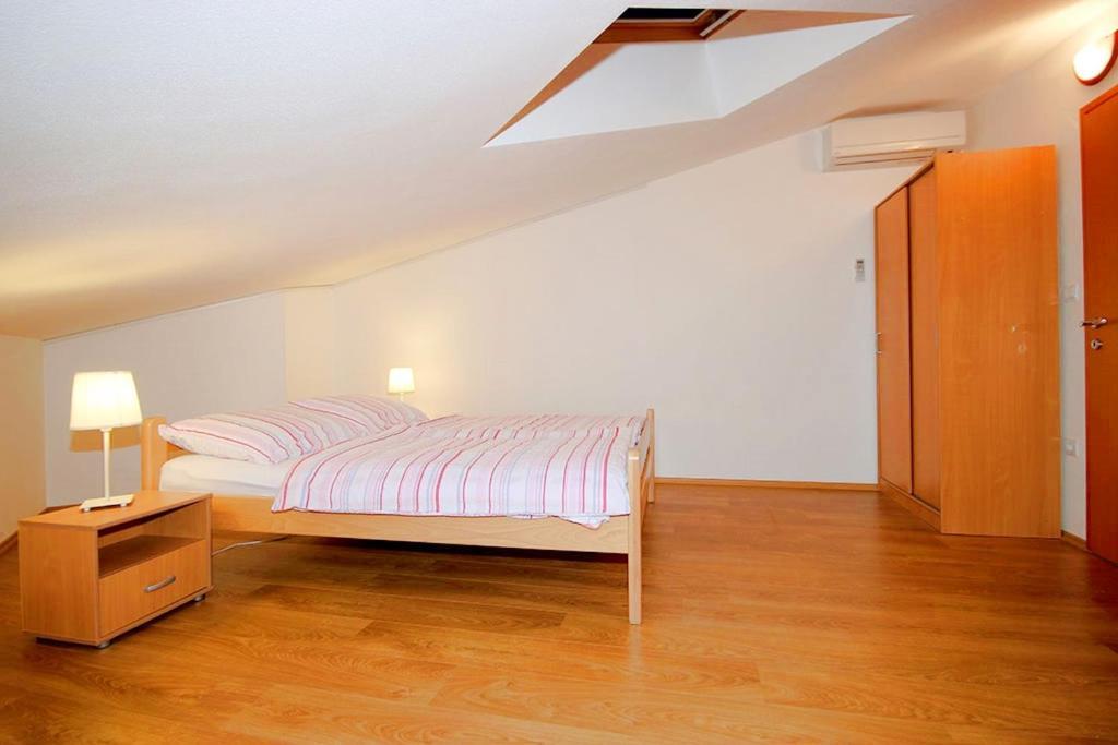 Istriensonne - Apartments Veruda Mit Grillterrasse Pula Eksteriør billede